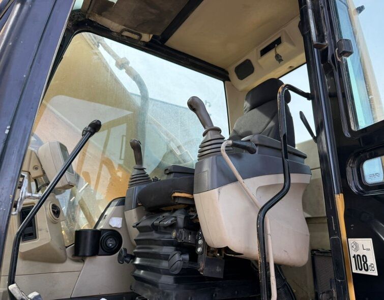 CATERPILLAR 330C LME